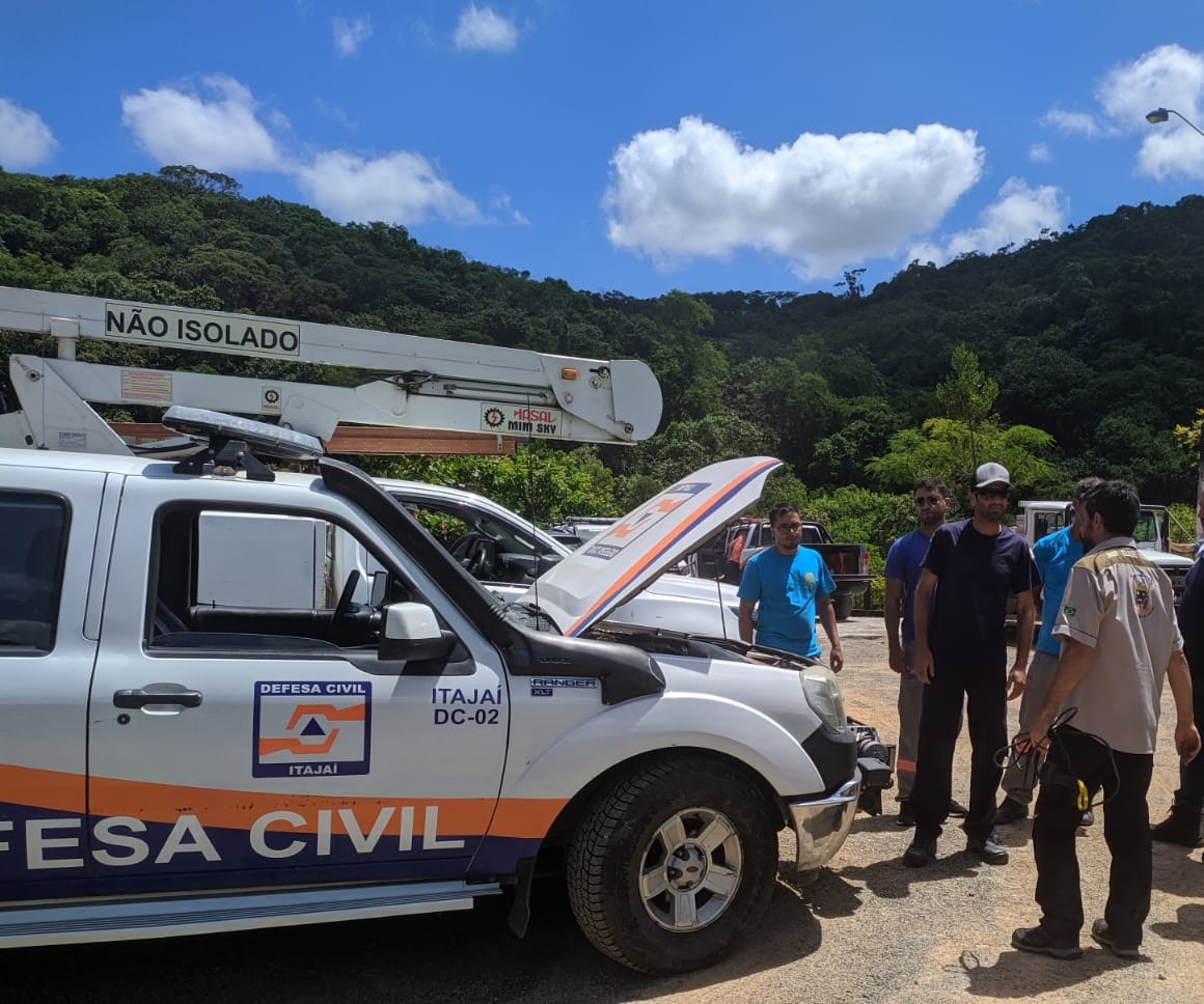 Defesa Civil participa de treinamento com viaturas off-road 4x4